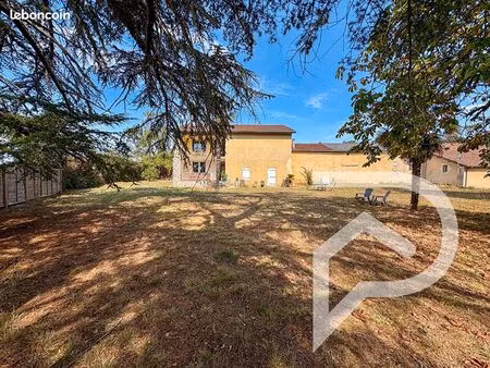 maison 6 pièces 184 m²