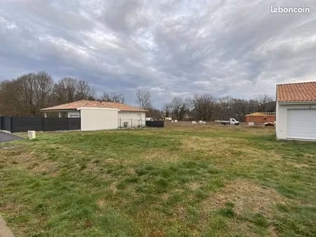 terrain 516 m² magescq