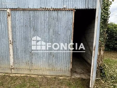 parking 16 m² montval sur loir