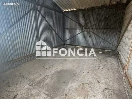 parking montval sur loir