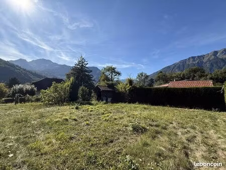 terrain 328 m² ugine