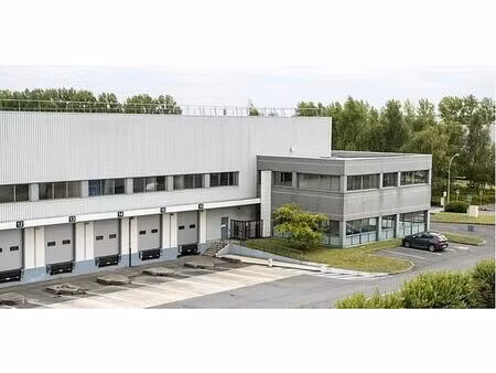 location entrepôt / local d'activités compans 4 849 m²