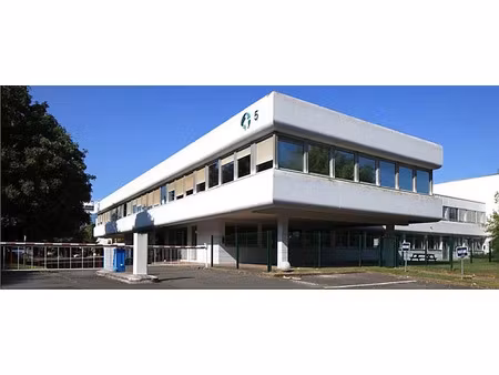 location entrepôt / local d'activités tremblay en france 19 290 m²