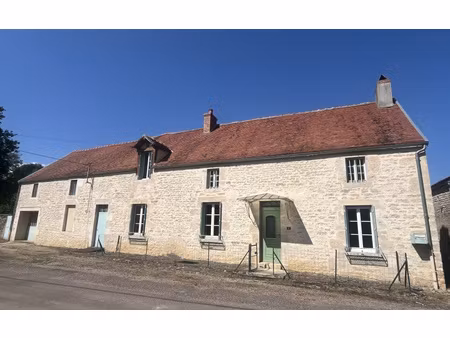 maison ancienne et dependance - 95 m2 - entre semur et venar