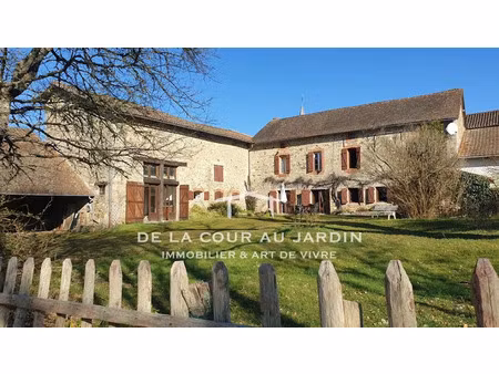 vente propriété 7 pièces 226 m² à les cars (87230)  119 500 €