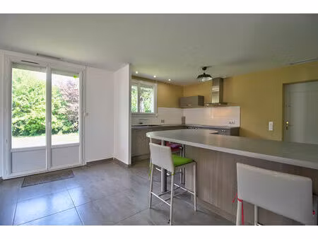 boé - maison plain-pied rénovée de 4 chambres de 123m² avec garage et jardin.