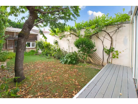 maison lumineuse avec beau jardin et atelier - mont valérien