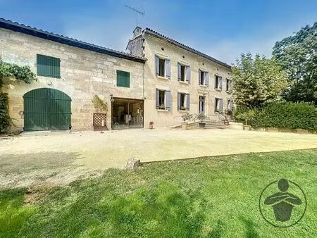 vente maison 4 pièces 164 m2 à les peintures