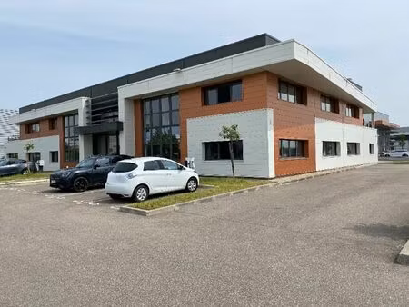 location local d'activités jonage 3 353 m²