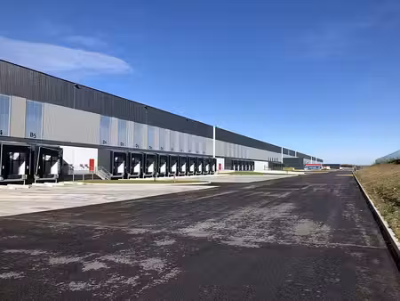 location entrepôt / local d'activités st laurent blangy 48 000 m²