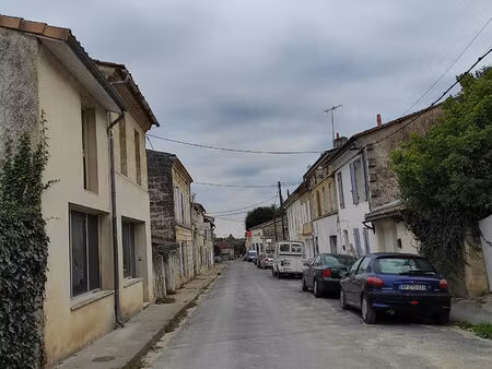 a vendre immeuble 220 m2 avec jardin à castillon la bataille