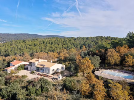 maison d'exception à tavernes