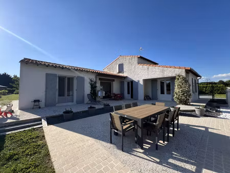 vente maison saintes 17100 - - surface privée