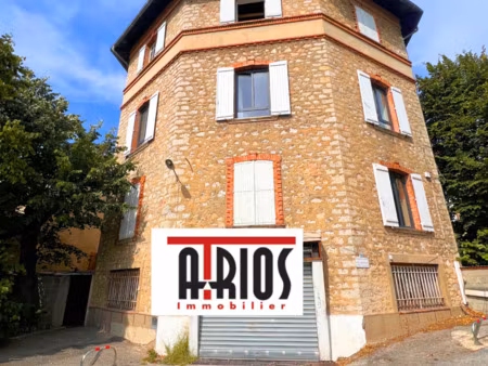 location local commercial 420m2 toulon 83000 - 3500 € - surface privée