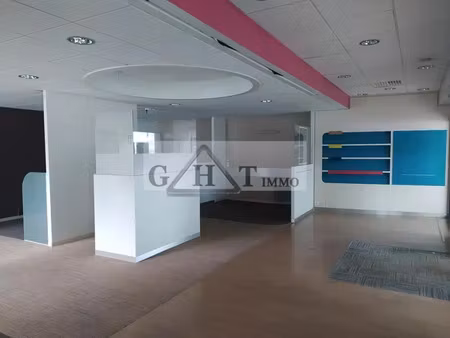 380 m² boutique à vendre à torcy