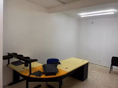 location locaux professionnels 68 m² à saulxures-sur-moselotte (88290)  450 €