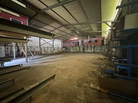 opportunité exceptionnelle - local de 730 m² à vocation industrielle ou d'entrepôt avec vu