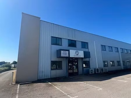 location local d'activités feves 910 m²