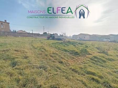 en plein coeur d'albon terrain plat de 1100 m²