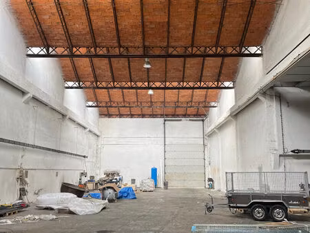 local avec pont roulant 8t