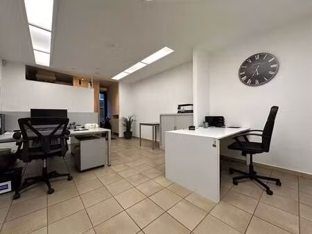 bien professionnel à louer à meulebeke € 445 (kvrwg) - vastgoed elien | zimmo