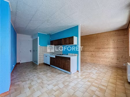 a louer - appartement coligny 1 pièce 33.05 m2
