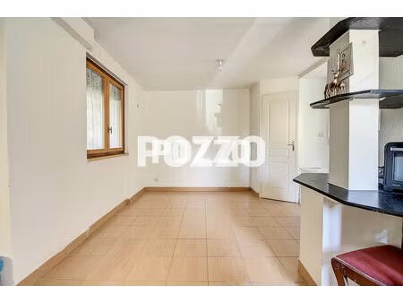vente d'un appartement t2 à granville - hypercentre - plage et commerces à pied !