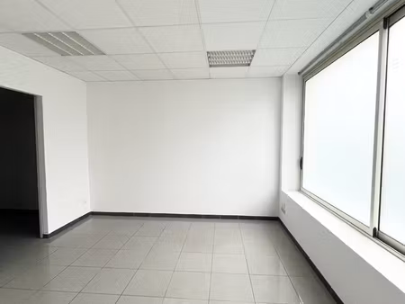 local commercial - dieulouard