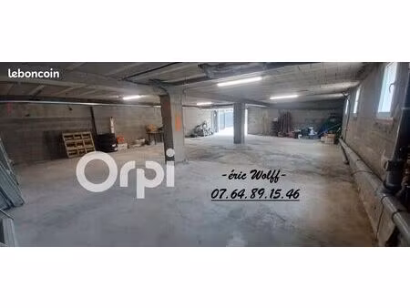 local industriel 200 m²