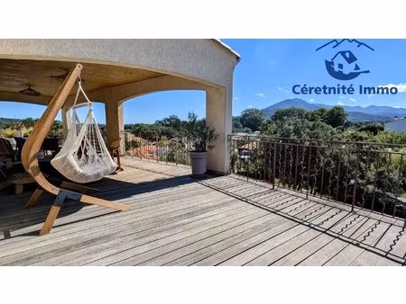 villa avec vue imprenable sur les albères