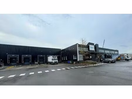 magazijn met kantoor te huur