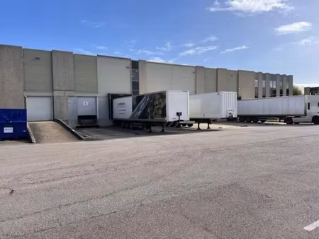 location entrepôt val de reuil 27100