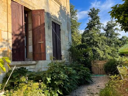 bergerac – maison en pierre 300 m² environ sur 1 ha avec mare et ruisseau – viager mixte (