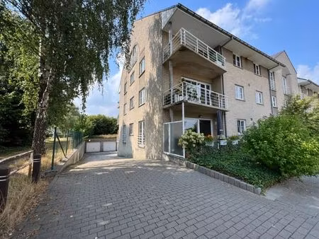 stevige gebouwde afgesloten garagebox - nr 17 - te koop v...