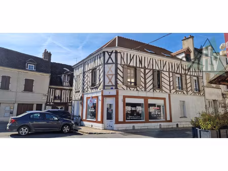 ensemble immobilier en plein coeur de bray sur seine