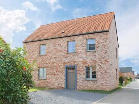 maison neuve 5 chambres avec garage et vaste jardin