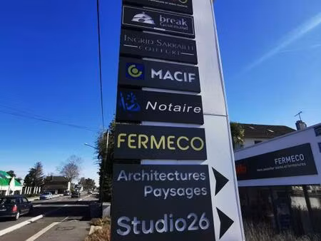 magnifique local commercial  medical ou bureaux route de tarbes a bizanos