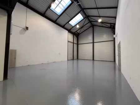 local d'activité 334m²- dispo immédiate