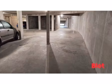 a vendre en 2 places de parking secteur rocabey - gare