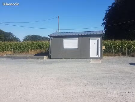 terrain exposition avec bureau a louer