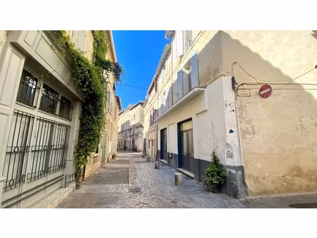 location appartement 3 pièces 64 m² à arles (13200)  770 €