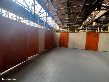 atelier ou box de stockage