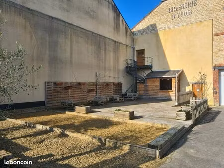 immeuble 528 m² carignan