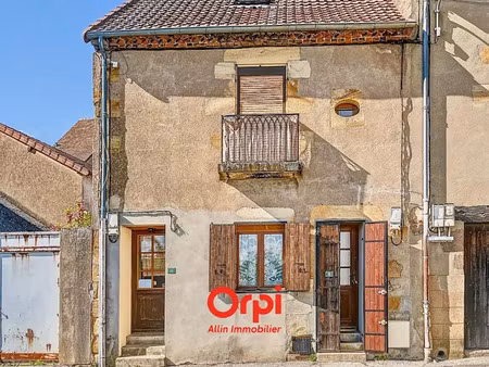 vente immeuble 8 pièces 173.68 m² à montmarault (03390)  119 000 €