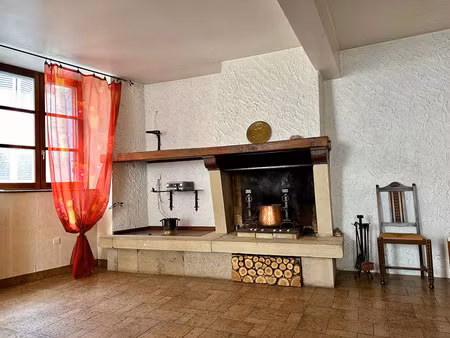 vente immeuble 5 pièces 116m2 saint-geniez-d'olt et d'aubrac 12130 - 130000 € - surface pr