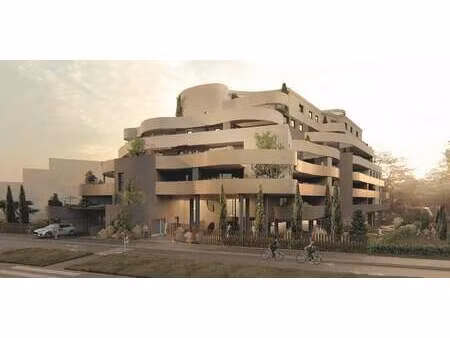 appartement contemporain avec terrasse lattes (34)