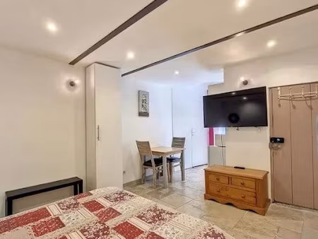 location meublée appartement 1 pièce 23 m² à l'isle-sur-la-sorgue (84800)  650 €