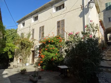 vente appartement 5 pièces 115 m² roquestéron (06910)