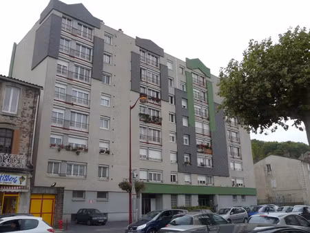 location appartement 4 pièces 74 m² à saint-affrique (12400)