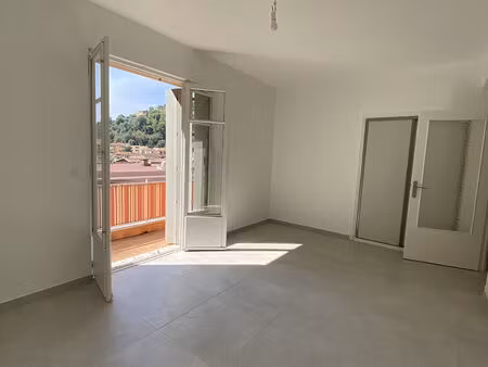 location appartement 3 pièces 74 m² à saint-andré-de-la-roche (06730)